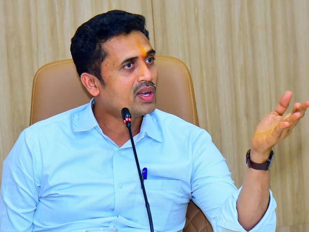 ‘పరిశ్రమలకు వేగంగా అనుమతులు మంజూరు చేయండి’