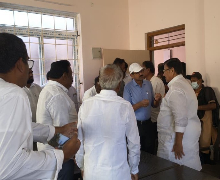 బాలికలకు తప్పనిసరిగా HPV టీకా వేయించాలి: MLA