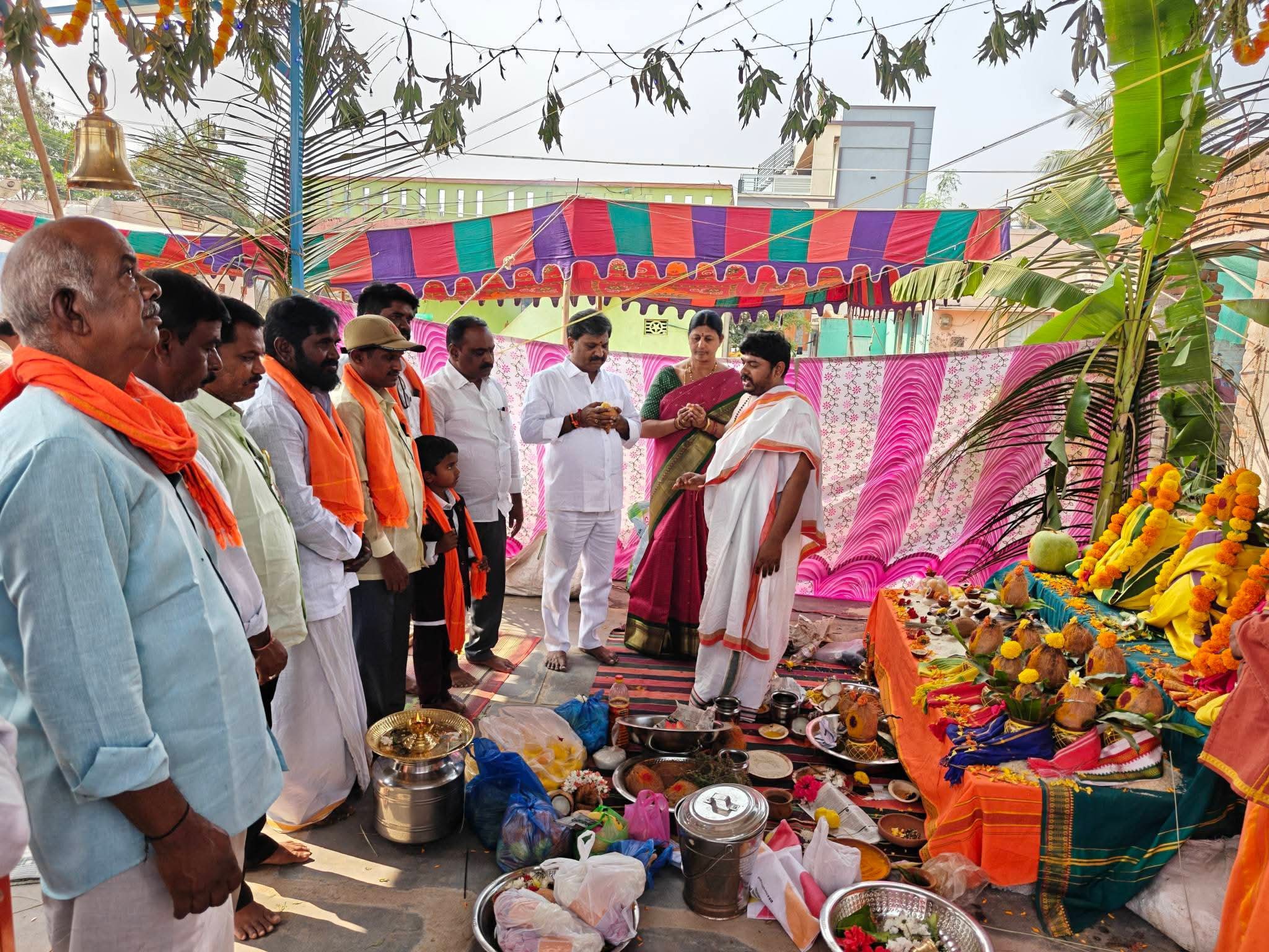 వైఎస్సార్ కాలనీలో విగ్రహ ప్రతిష్టాపన వేడుకలు