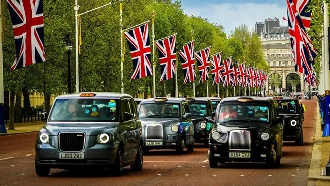 లండన్‌లో డ్రైవర్ కావాలంటే.. ఇంత కష్టమా?