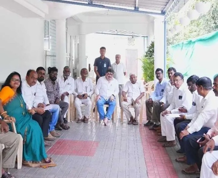 మంత్రి పొన్నం, కోదండరాంతో ఉద్యమకారుల భేటీ