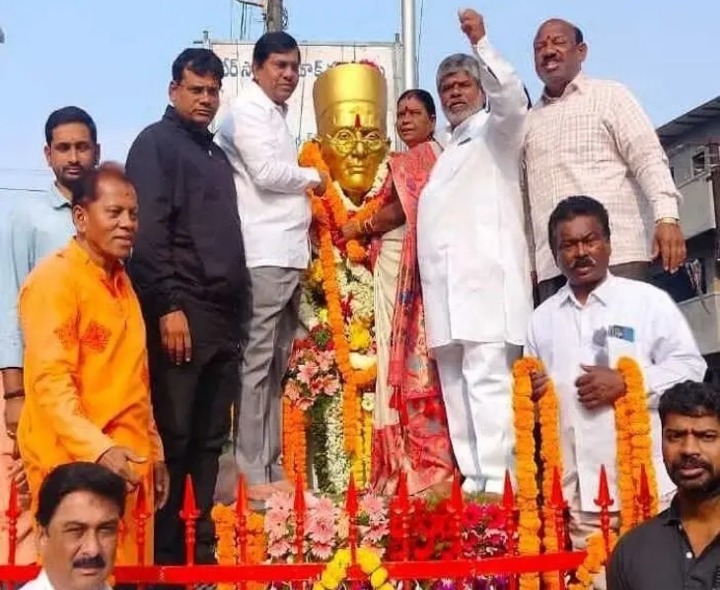 ‘వీర సావర్కర్ ఆశయ సాధనకు కృషి చేయాలి’