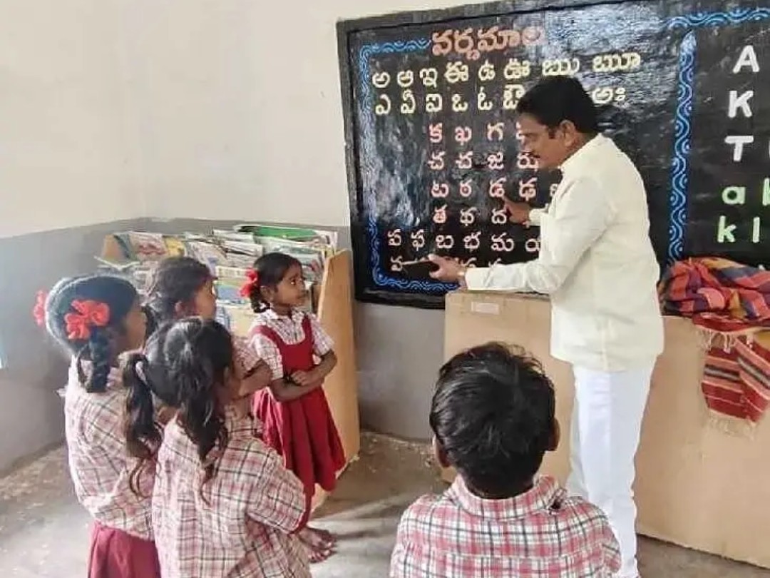 బెల్లూరి పాఠశాలను సందర్శించిన ఎంఈవో