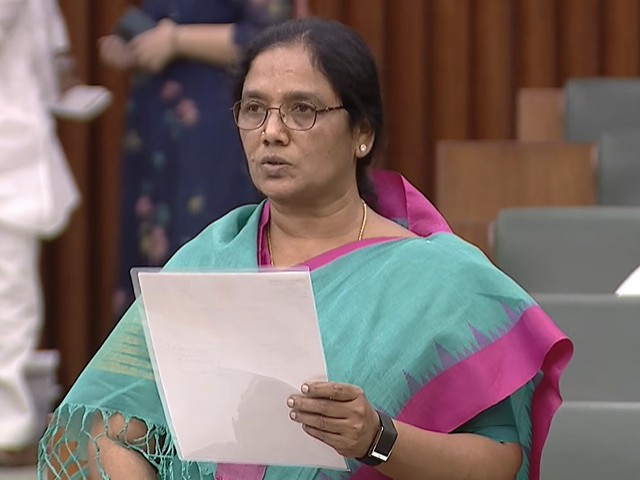 చెరువులకు హంద్రీ-నీవా నీరు అందించాలి: ఎమ్మెల్యే