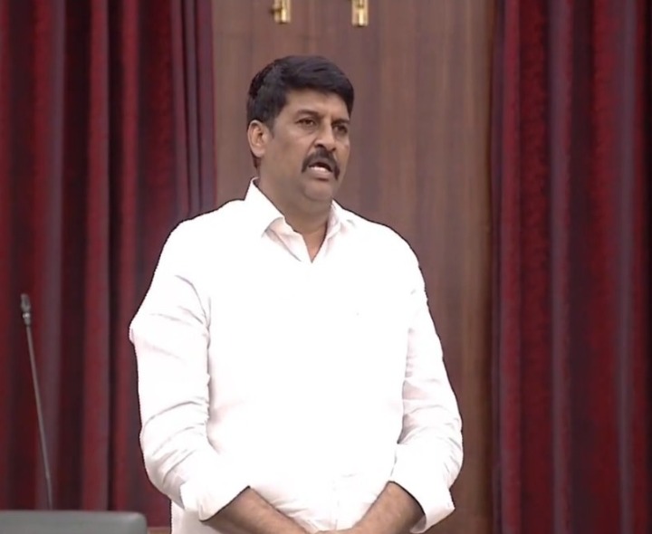 ఏపీలో ‘నో హెల్మెట్–నో ఫ్యూయల్’కు ఎమ్మెల్యే ప్రతిపాదన