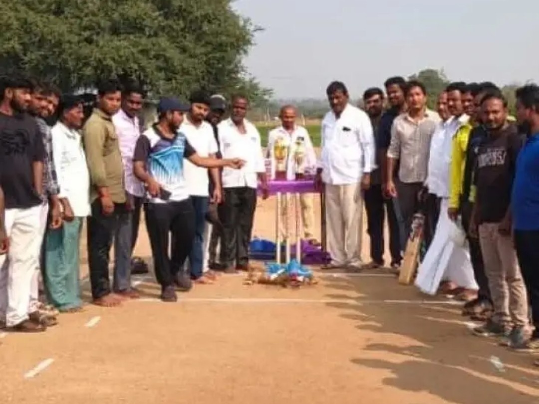 యాంకిలో ఘనంగా క్రికెట్ టోర్నీ ప్రారంభం