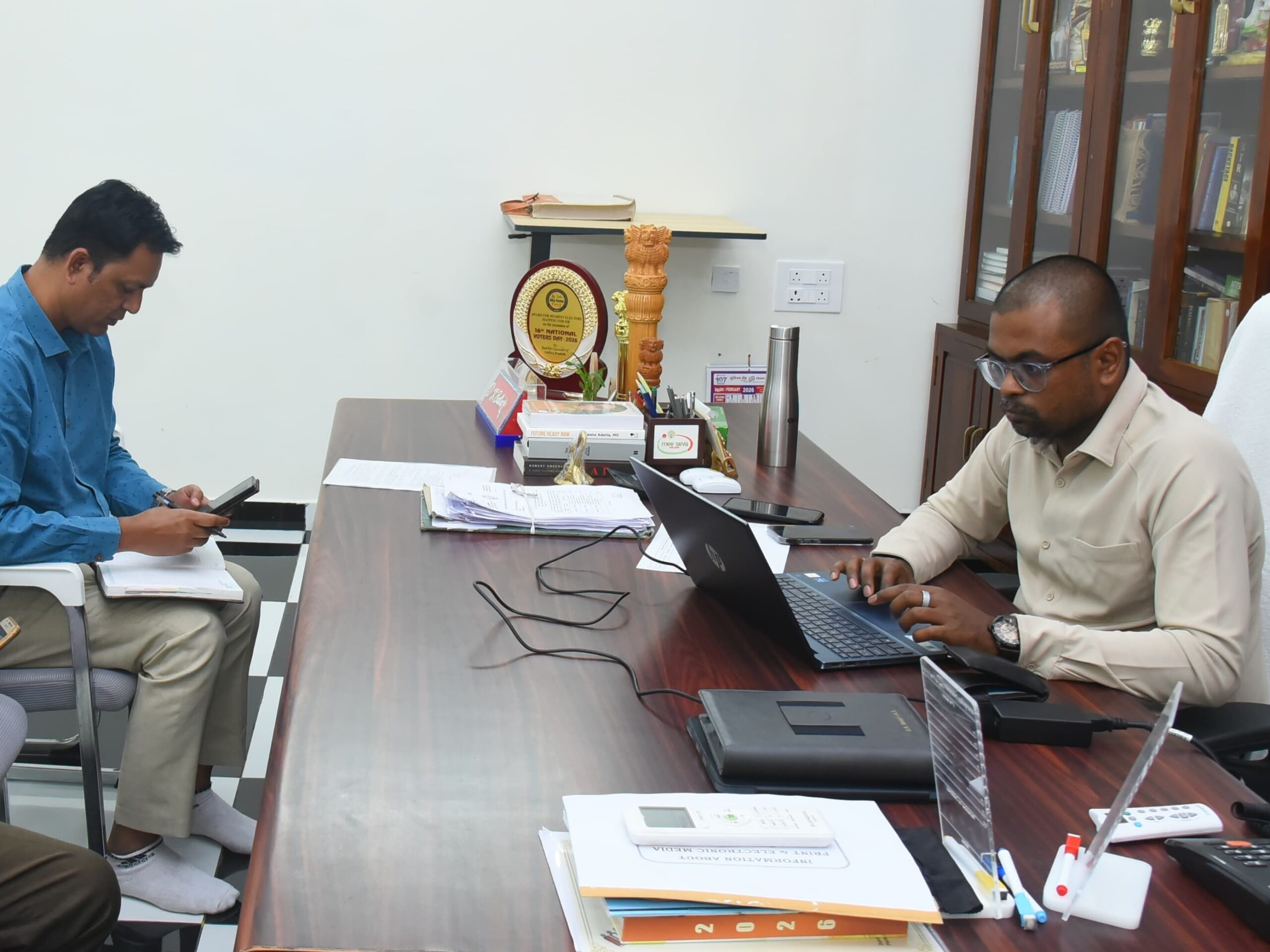 నీట్ పరీక్షకు తగు ఏర్పాట్లు చేస్తున్నాం: కలెక్టర్