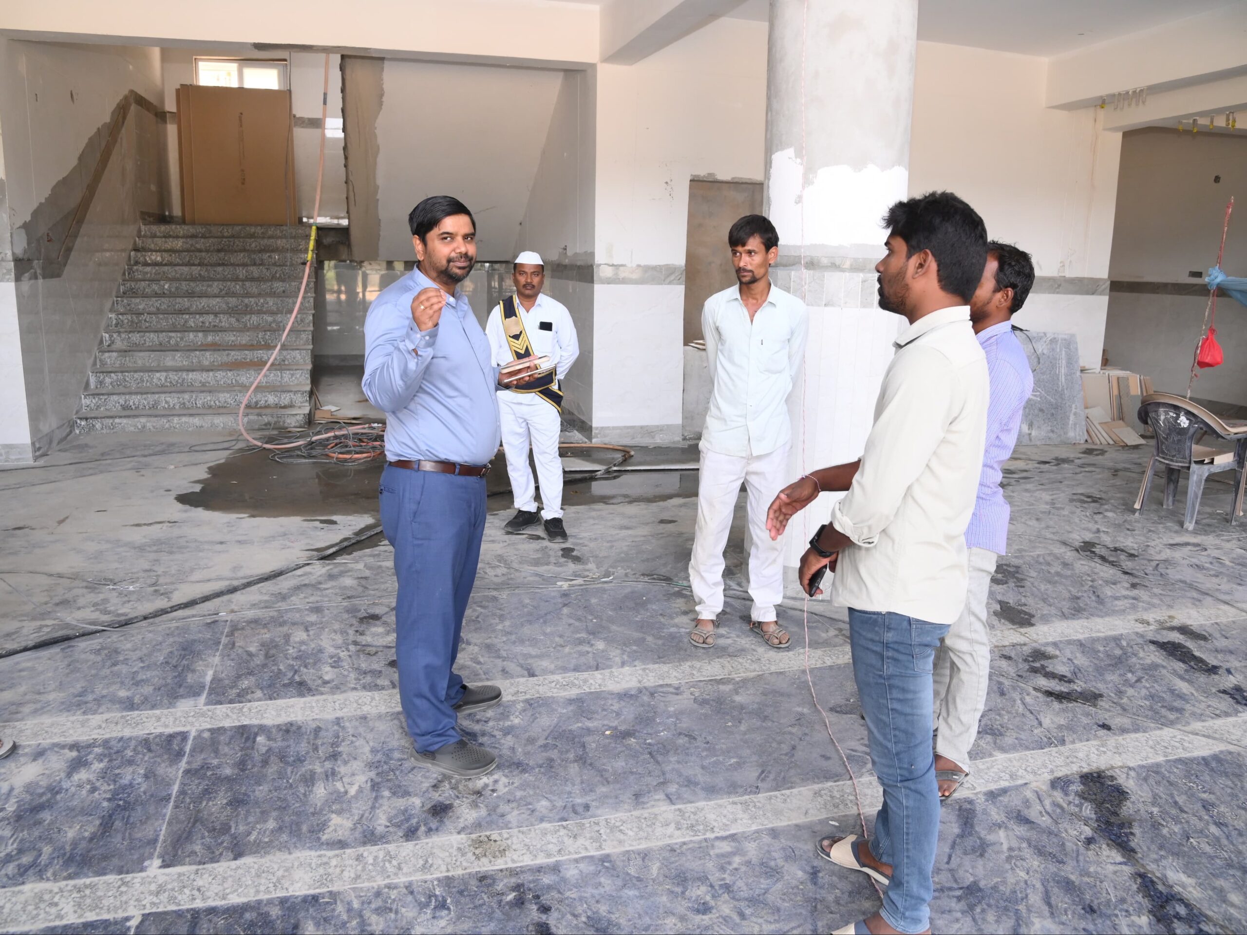 ఆసుపత్రి నిర్మాణం పనులు వేగవంతం చేయాలి: కలెక్టర్