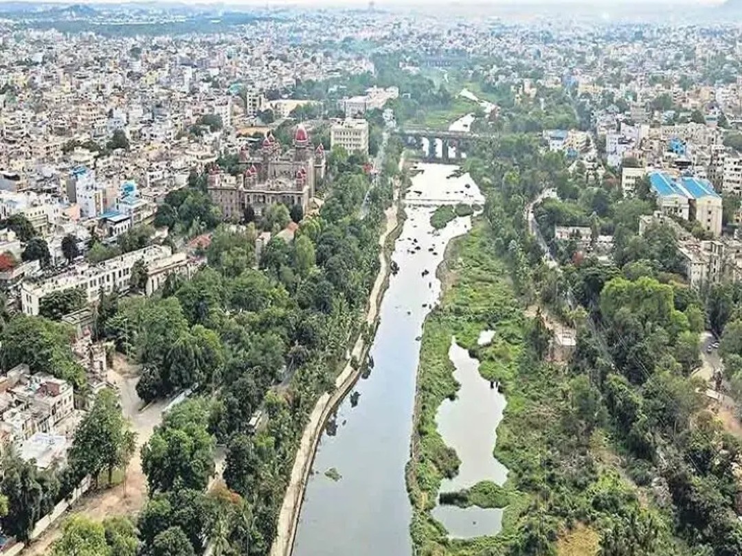 మూసీ సుందరీకరణ.. నిధుల కోసం ఢిల్లీ బాట..!