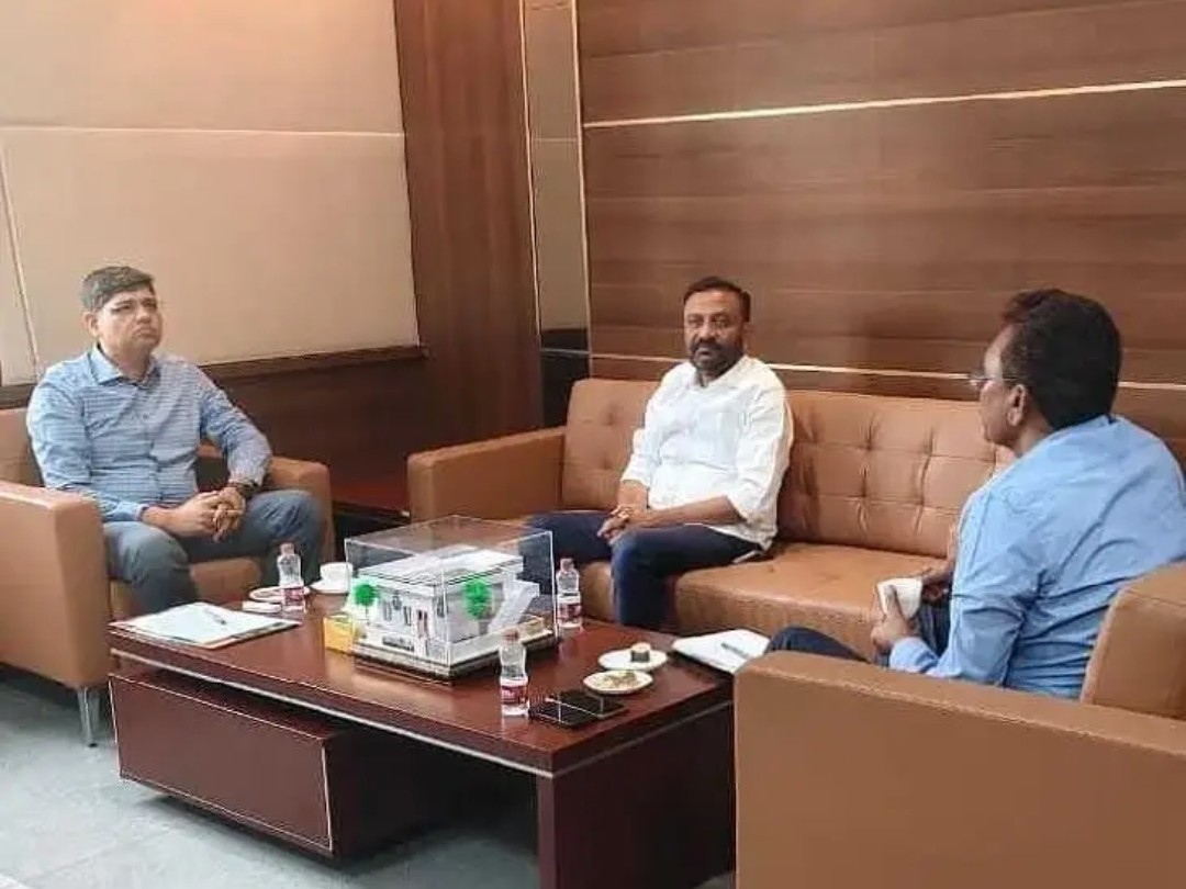 జుక్కల్ అభివృద్ధి పనులపై ఎమ్మెల్యే సమీక్ష