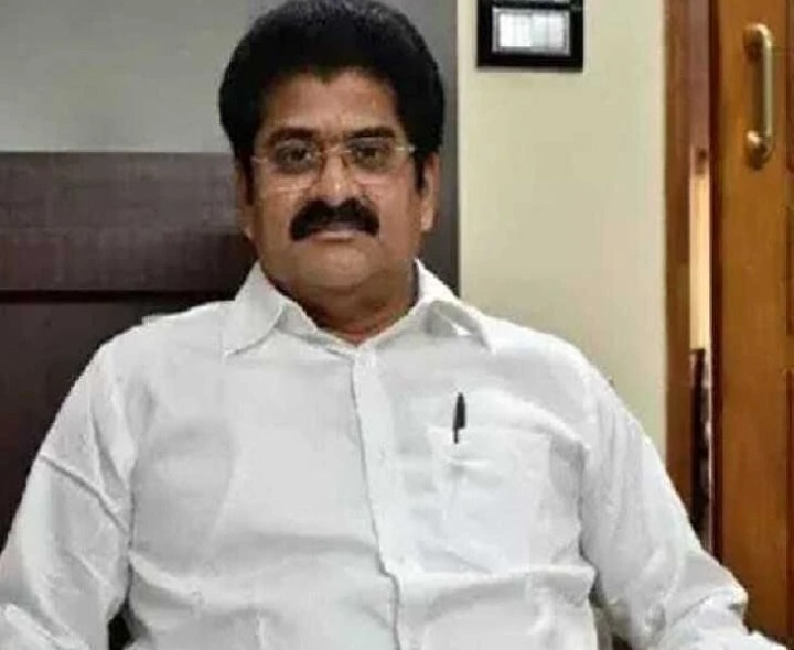 మీ ఊరి రోడ్డు బాగుపడుతోంది.. నిధుల వివరాలివే!