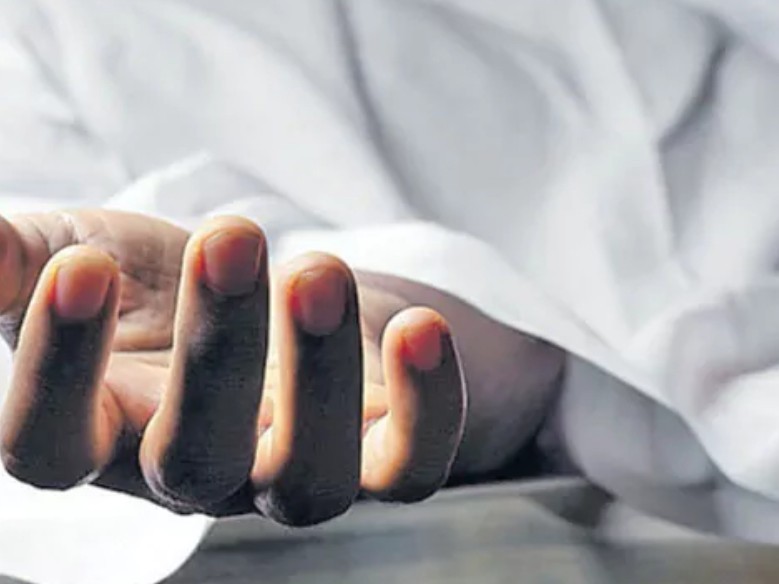 గొర్రెల దాడి.. వృద్ధుడి మృతి