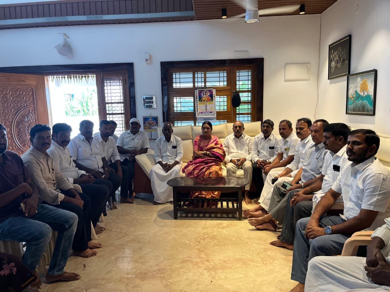 శ్రీవారి లడ్డూ అంశంపై చర్చకు రావాలి: ఉషశ్రీ