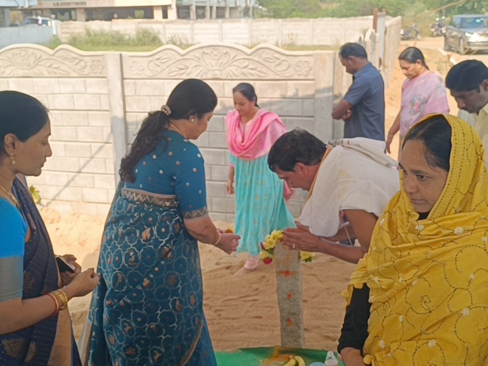 పలు అభివృద్ధి కార్యక్రమాలకు శ్రీకారం చుట్టిన ఎమ్మెల్యే