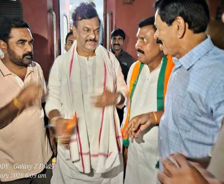 అనంతపురానికి బీజేపీ రాష్ట్ర అధ్యక్షుడు మాధవ్