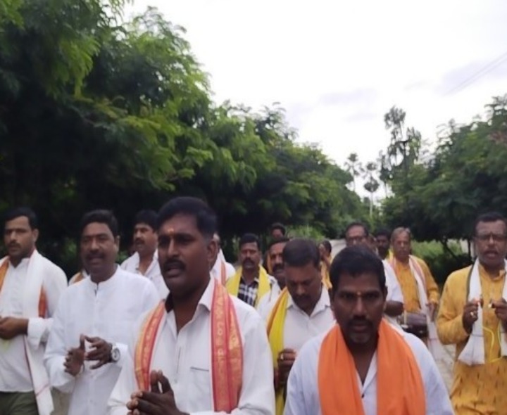 రాయగిరిలో గిరిప్రదక్షిణ చేసిన VHP నేతలు