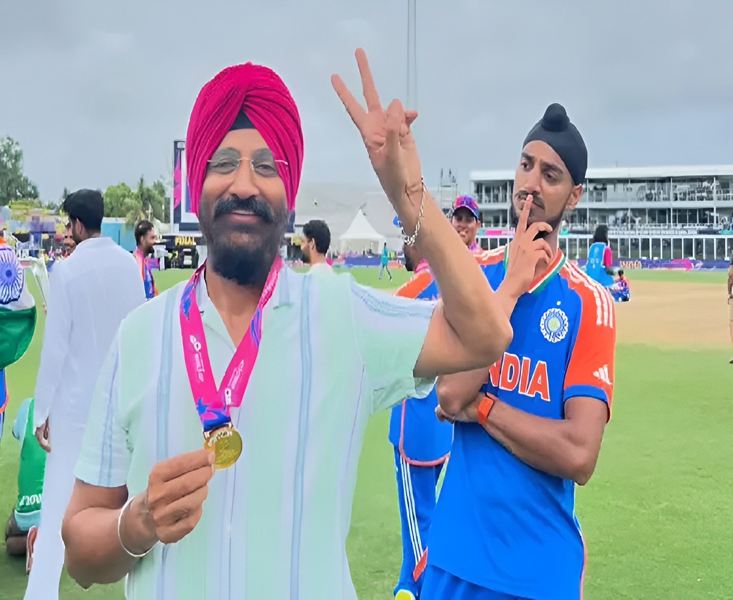 మా నాన్న వారిని శపించాడు: అర్ష్‌దీప్