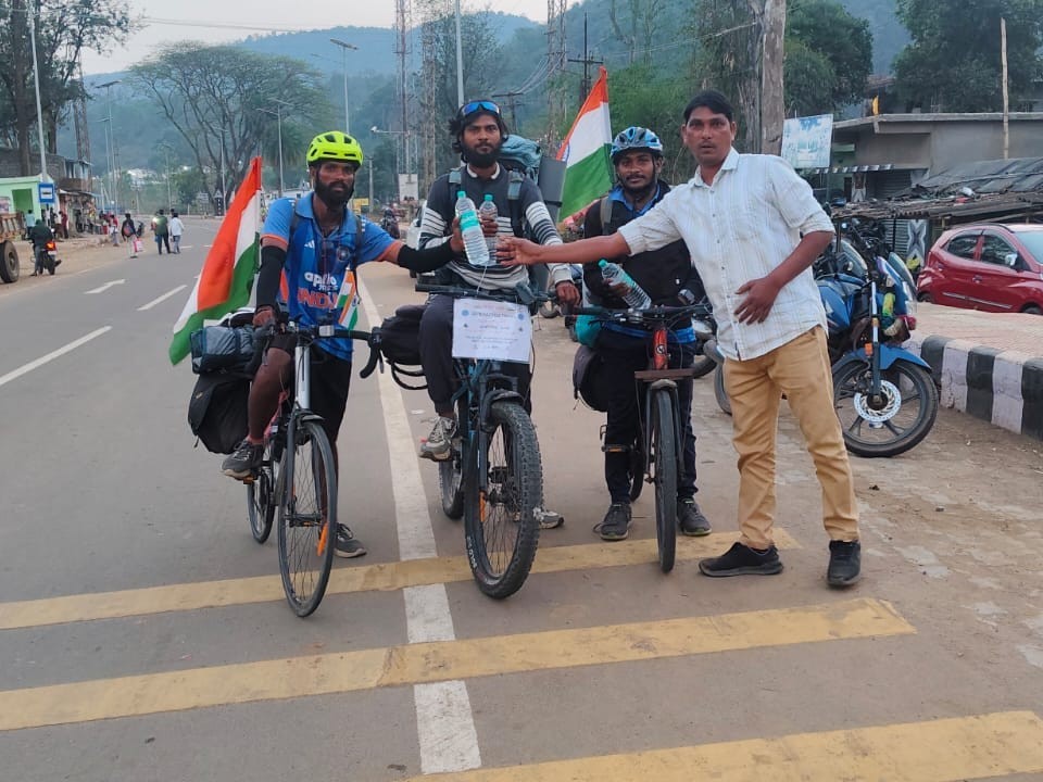 డుంబ్రిగుడ చేరిన సైకిల్ యాత్ర