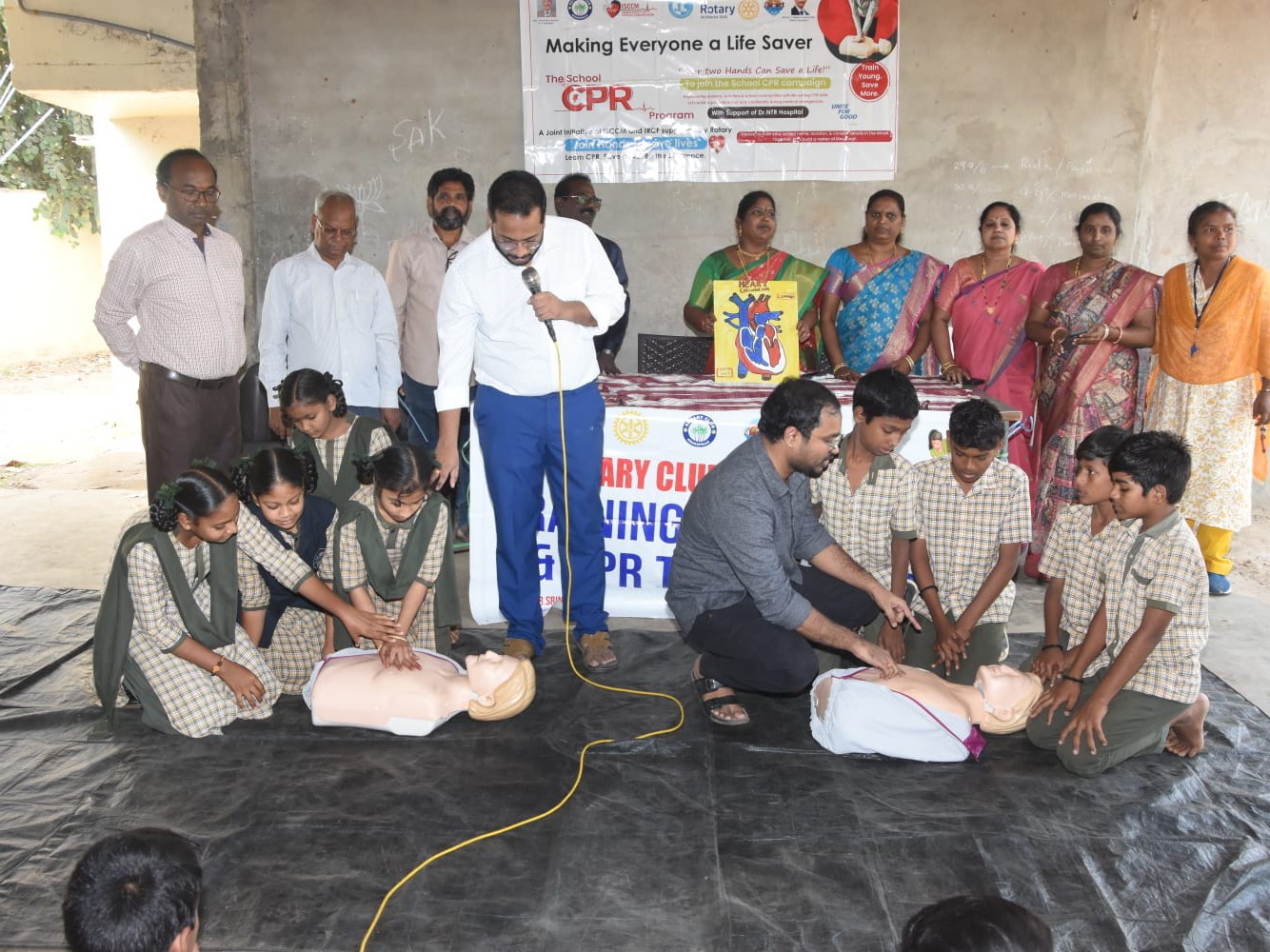 విద్యార్థులకు సీపీఆర్ పై అవగాహన కార్యక్రమం