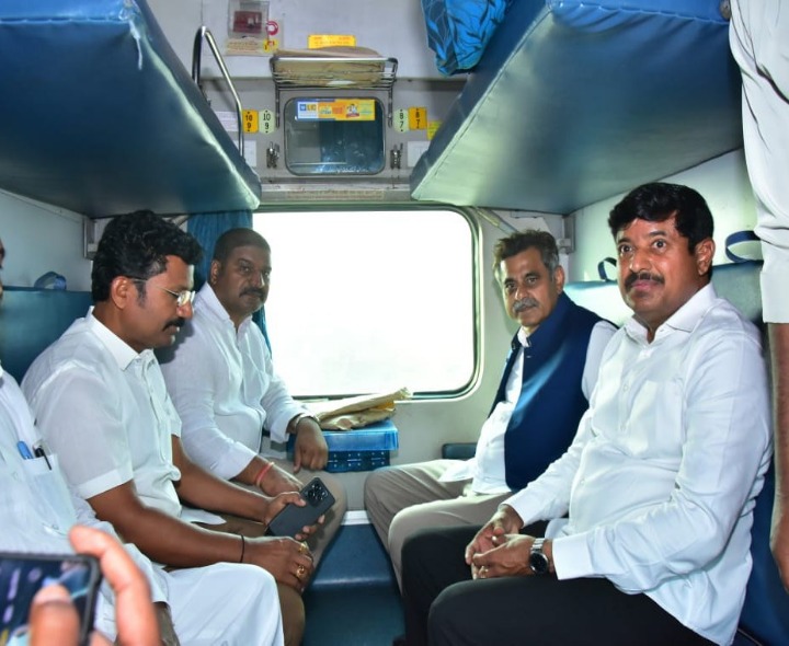 13 ఏళ్ల కలను నెరవేర్చిన ఎంపీ కొండా