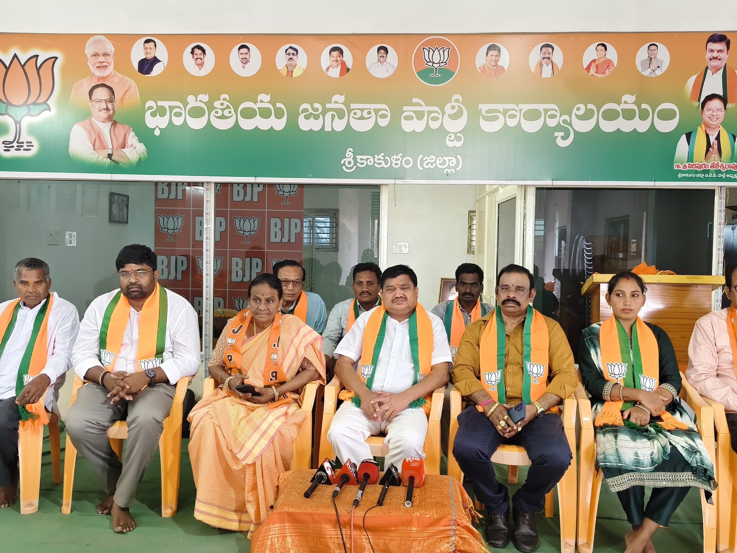 సోము వీర్రాజుపై దాడి హేయం