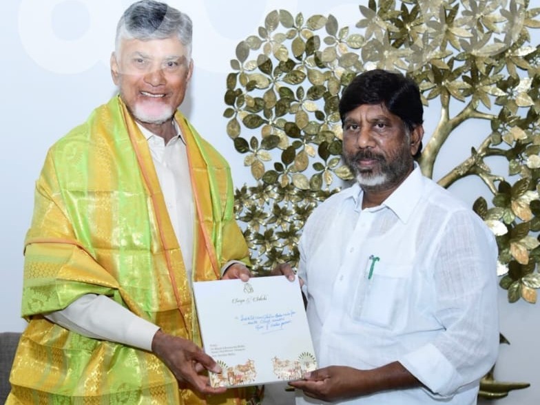 సీఎం చంద్రబాబును ఆహ్వానించిన భట్టి విక్రమార్క
