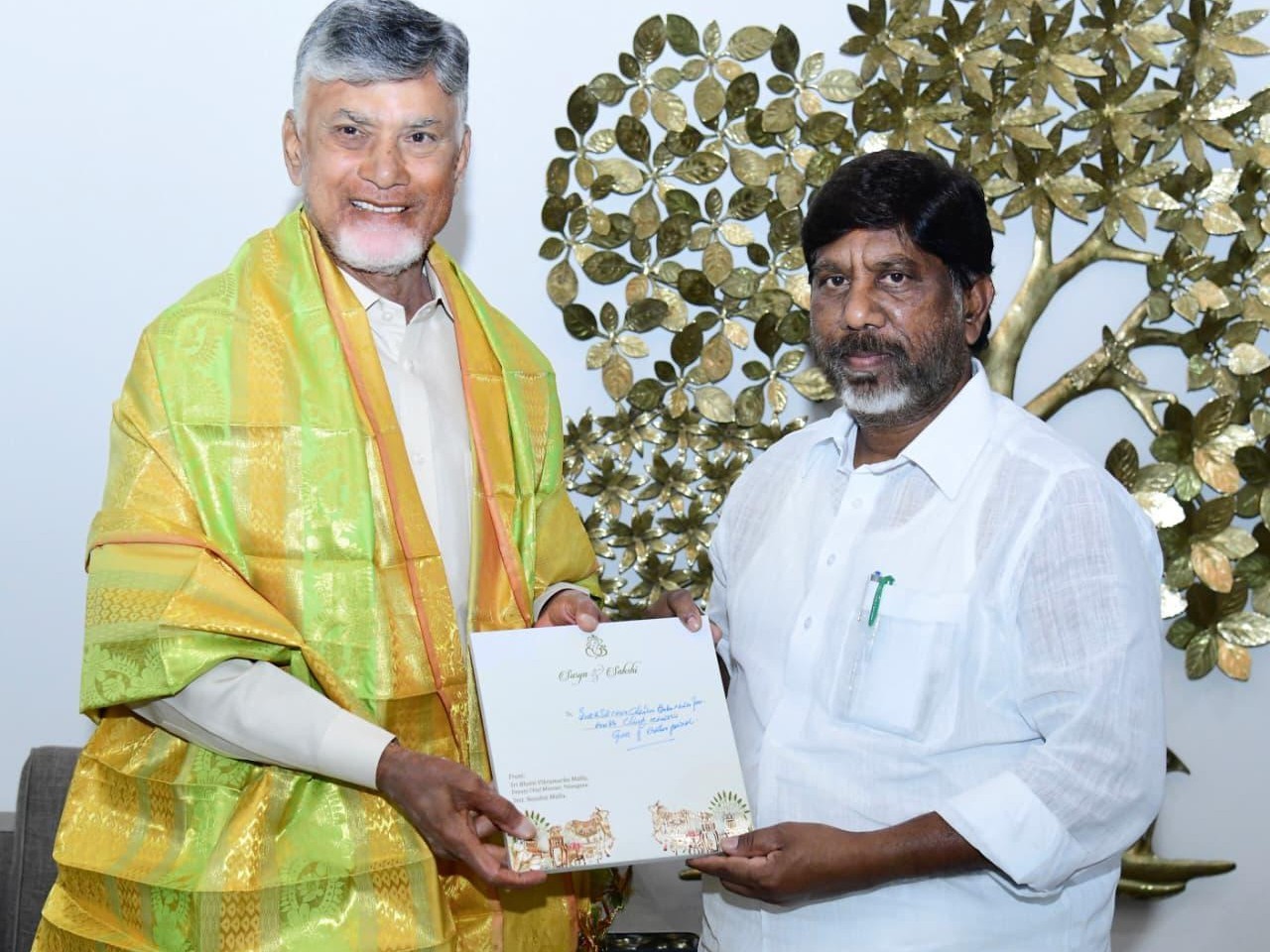 సీఎం చంద్రబాబును కలిసిన డిప్యూటీ సీఎం భట్టి