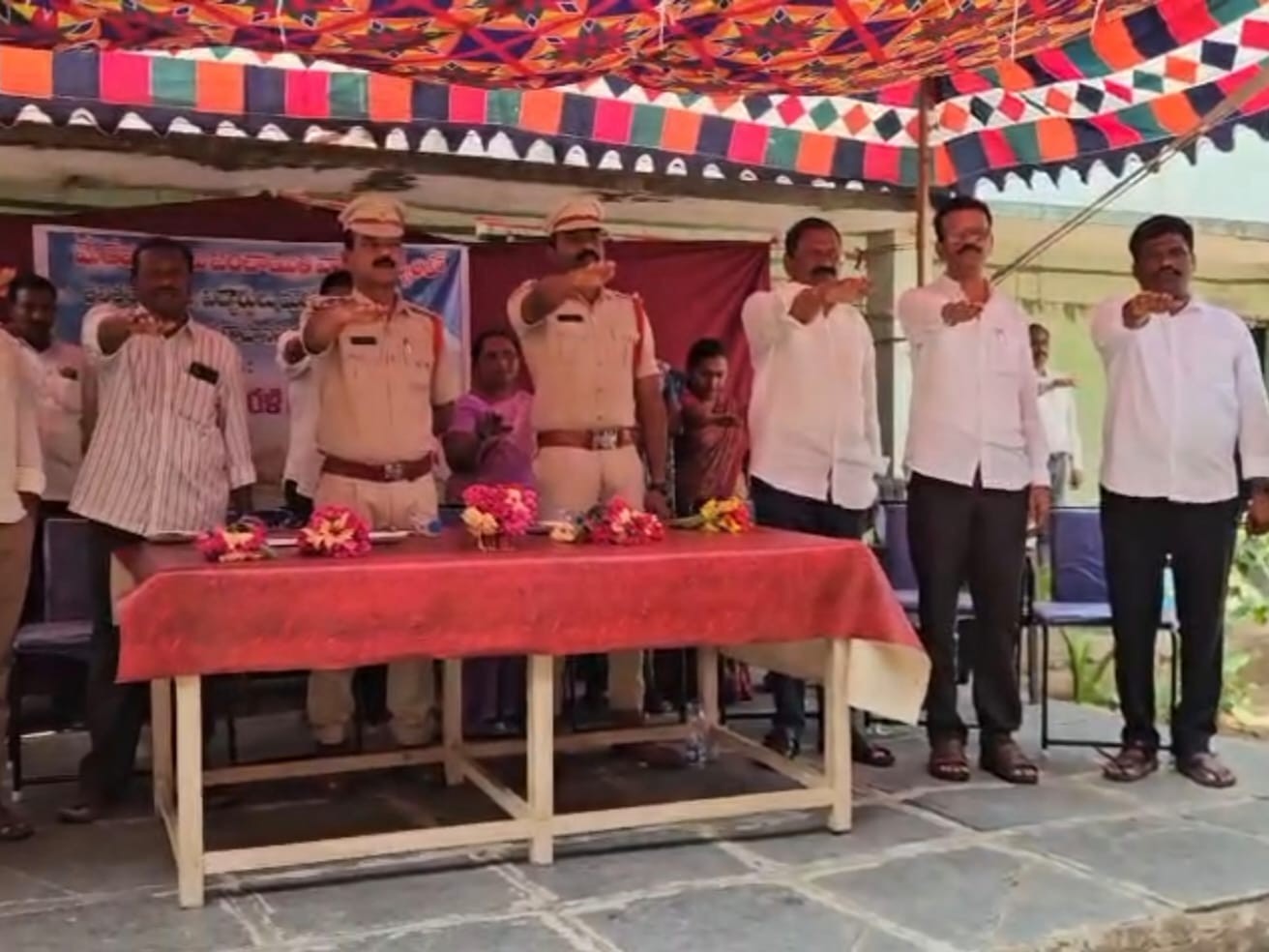 ‘మాదకద్రవ్యాల బారిన పడకుండా చూడాలి’