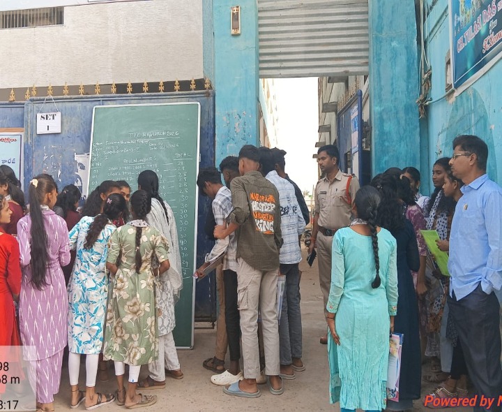 ఇంటర్మీడియట్ పరీక్షలకు 455 మంది గైర్హాహాజరు