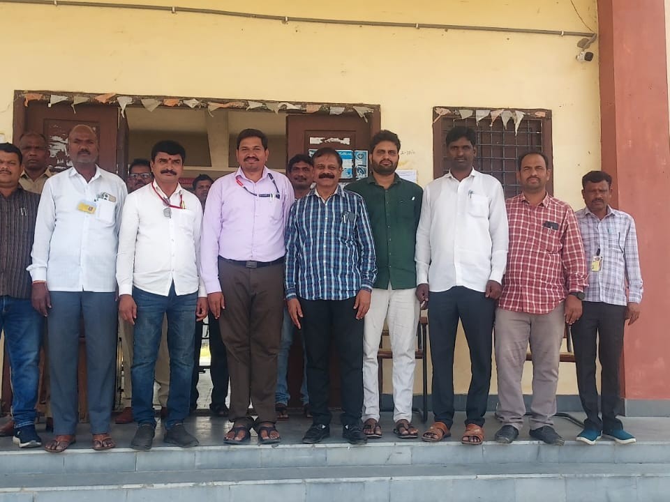 పరీక్షా కేంద్రానికి తనిఖీ చేసిన ఫ్లైయింగ్ స్క్వాడ్