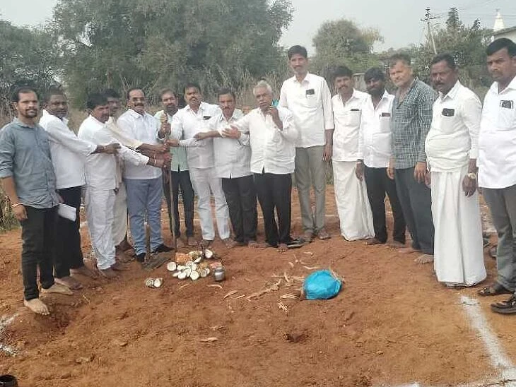 పంచాయతీ భవన నిర్మాణానికి భూమి పూజ.!