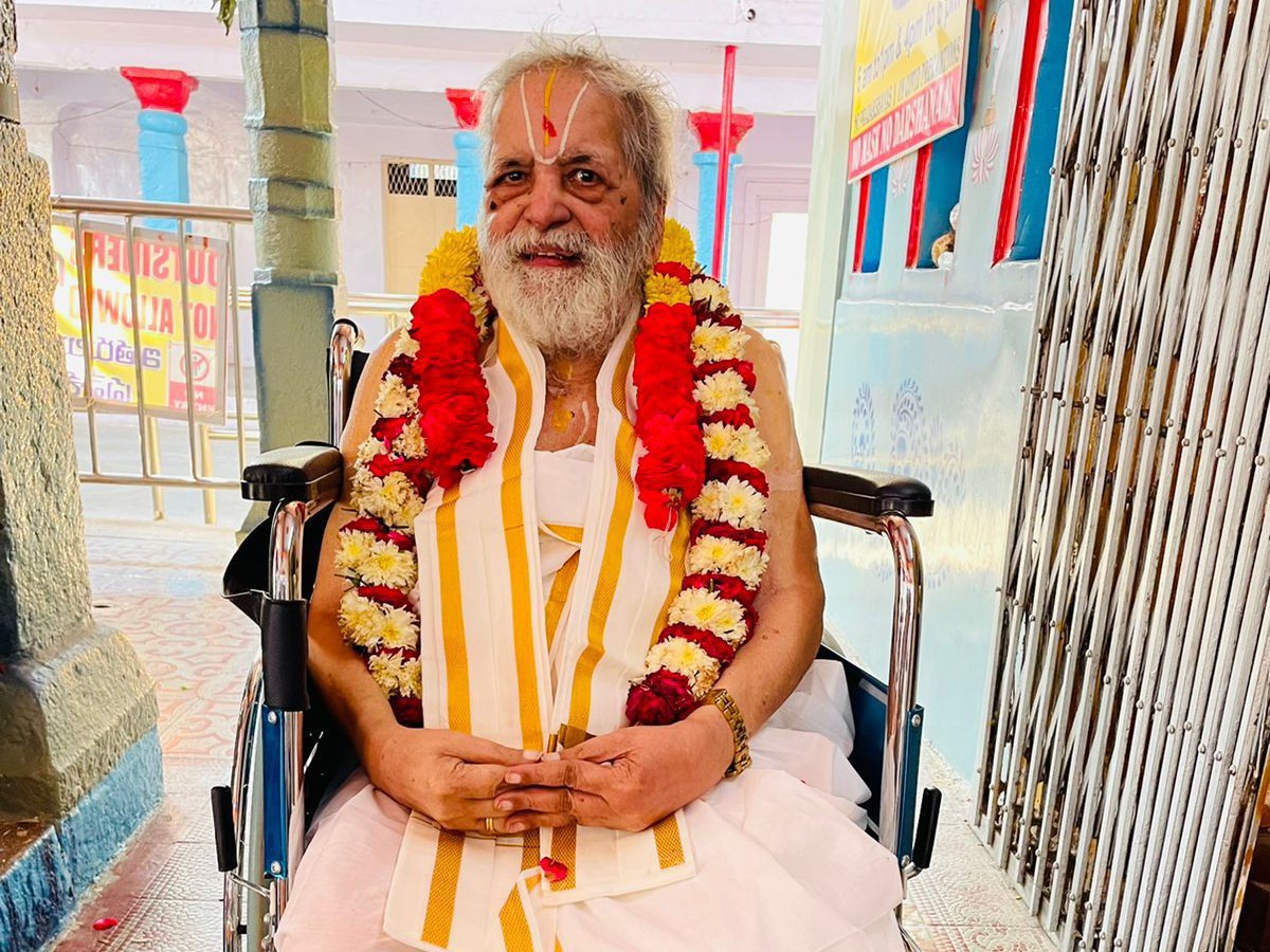 చిలుకూరు ఆలయ ప్రధాన అర్చకులు కన్నుమూత