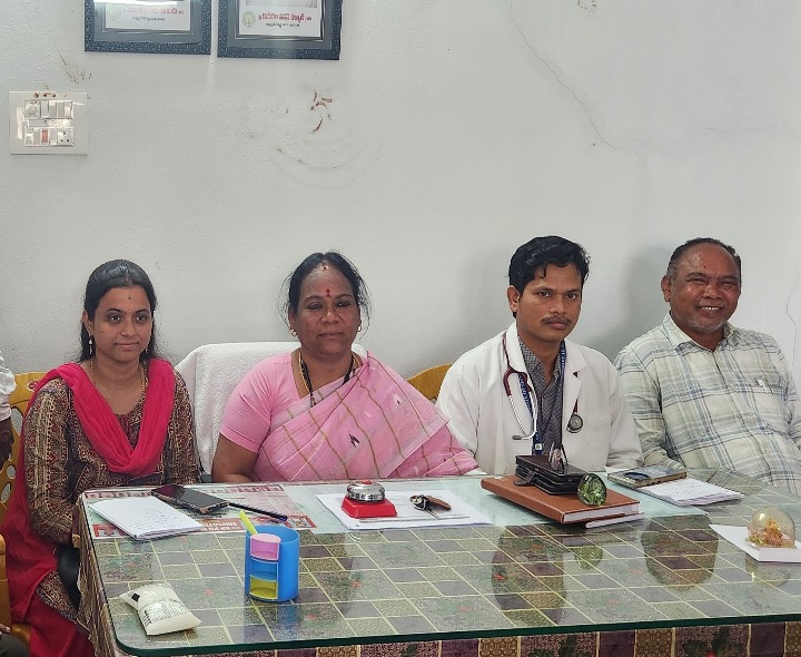 గురుకుల విద్యార్థినుల అస్వస్థతపై అధికారుల స్పష్టీకరణ