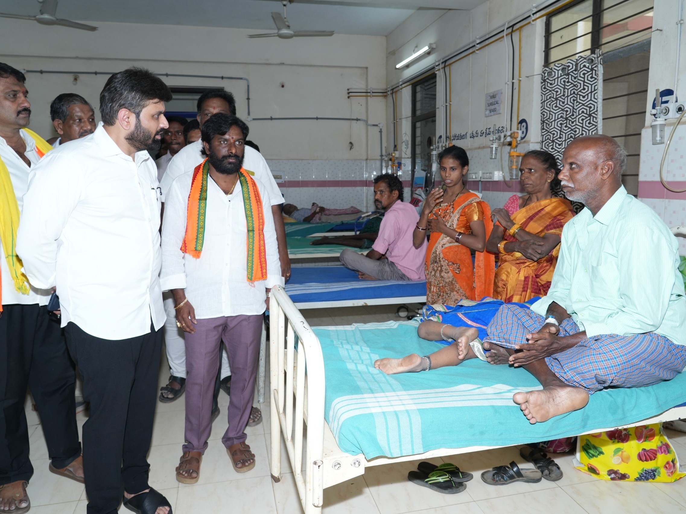 ఏరియా ఆసుపత్రిని తనిఖీ చేసిన ఎంపీ