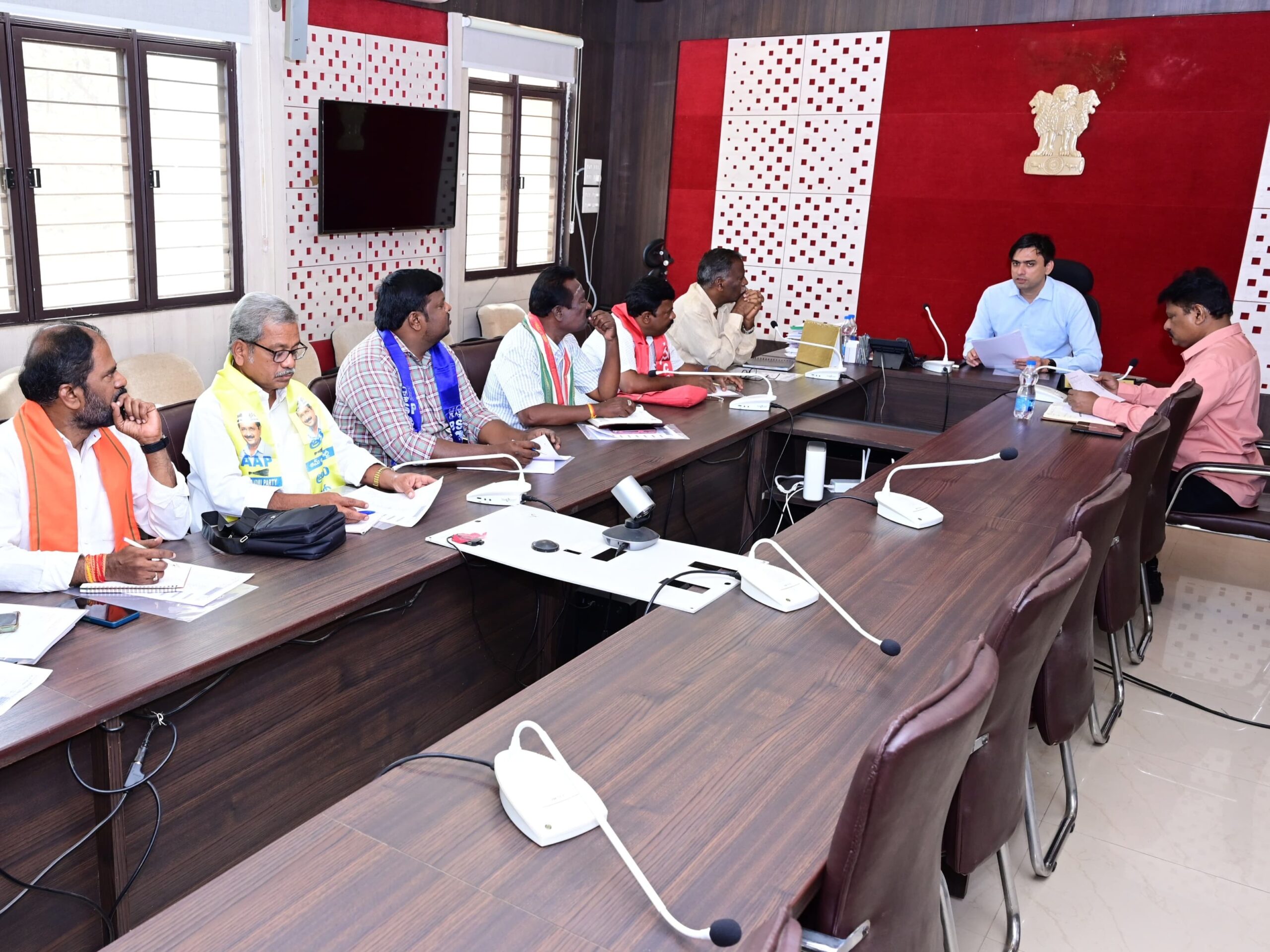 జిల్లాలో ఎంత మంది ఓటర్లు ఉన్నారంటే..?