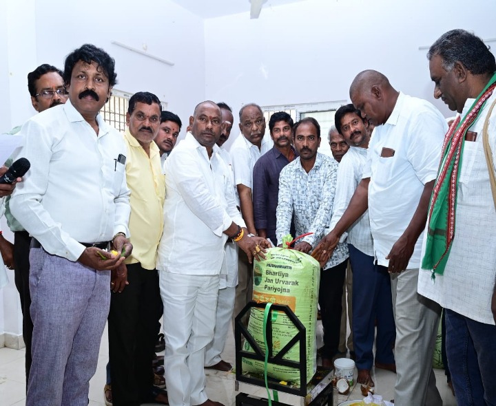 ‘కొనుగోలు కేంద్రాలను రైతులు వినియోగించుకోవాలి’