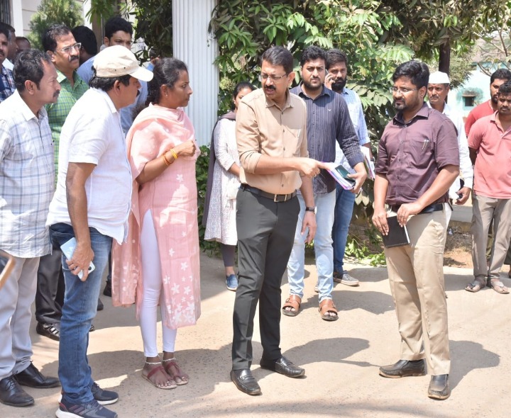 జిల్లాలో 2.69 లక్షల మందికి పింఛన్లు పంపిణీ