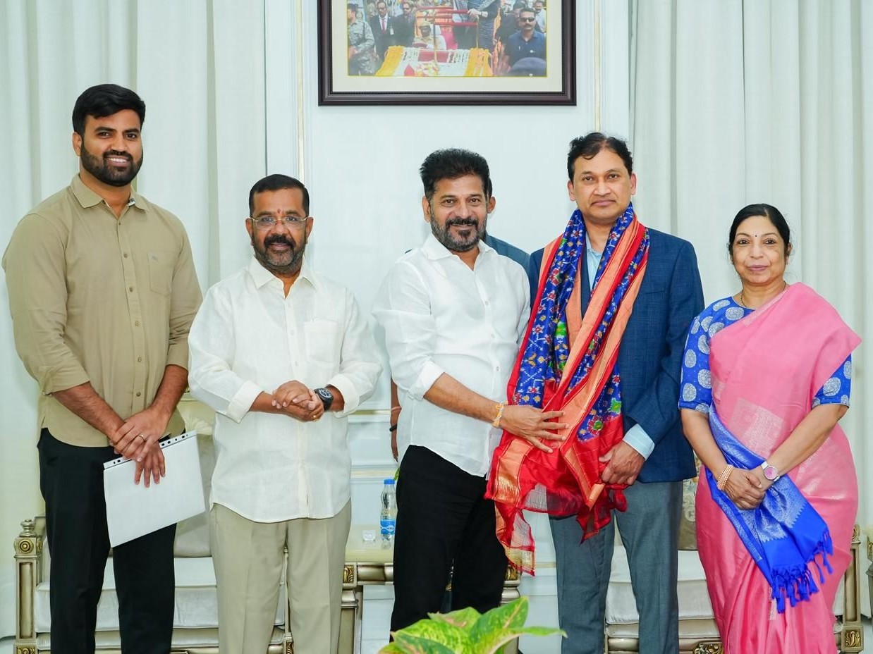 CM రేవంత్ రెడ్డిని కలిసిన ఎమ్మెల్యే రాజేందర్ రెడ్డి