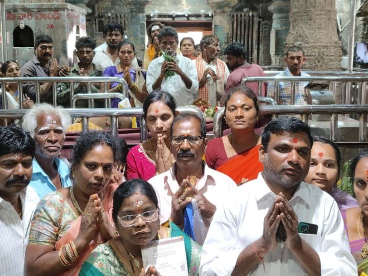 భక్తజన సముద్రమైన భీమేశ్వర ఆలయం