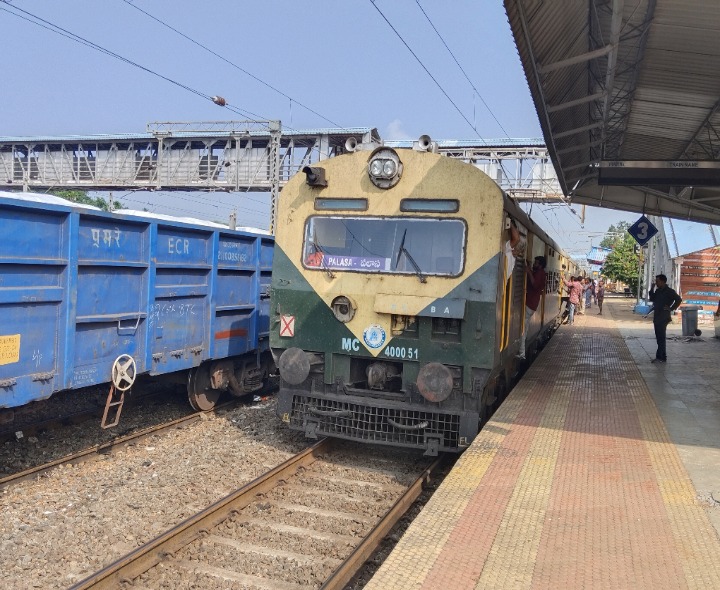 మార్చి 2న పలు రైళ్లు రద్దు