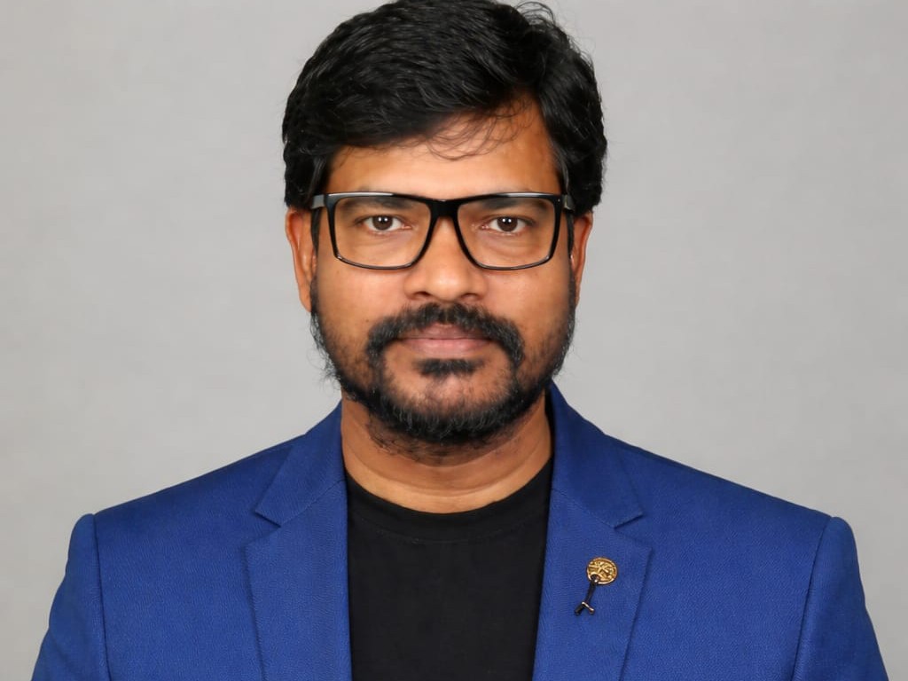 జాతీయ బాడీ లిఫ్టింగ్ పోటీలకు న్యాయ నిర్ణేతగా గణేష్