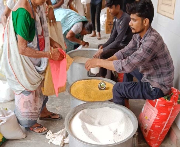 ఉచిత రేషన్.. కీలక నిర్ణయం