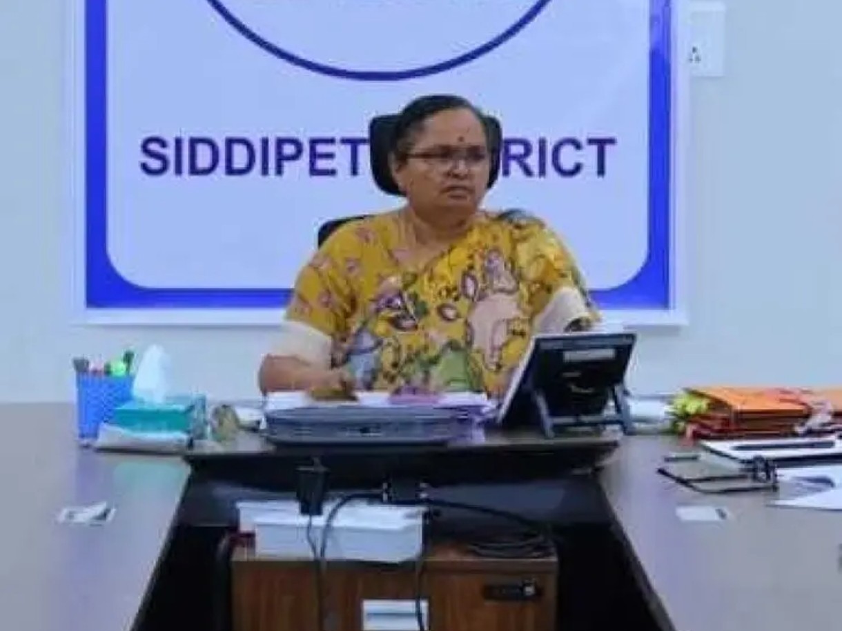 ఆయిల్ ఫామ్ సాగుపై కలెక్టర్ సమీక్ష