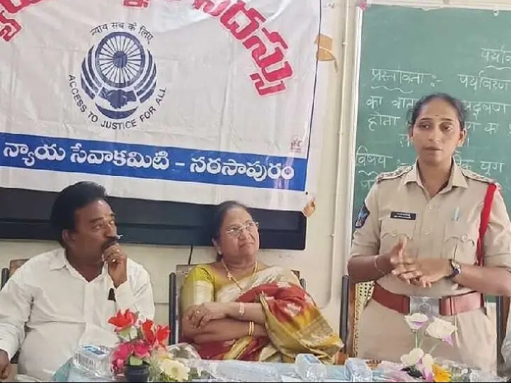 బాల్య వివాహలపై అవగాహన సదస్సు
