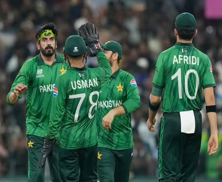 పాకిస్తాన్ సెమీఫైనల్‌కు చేరుకోవాలంటే?
