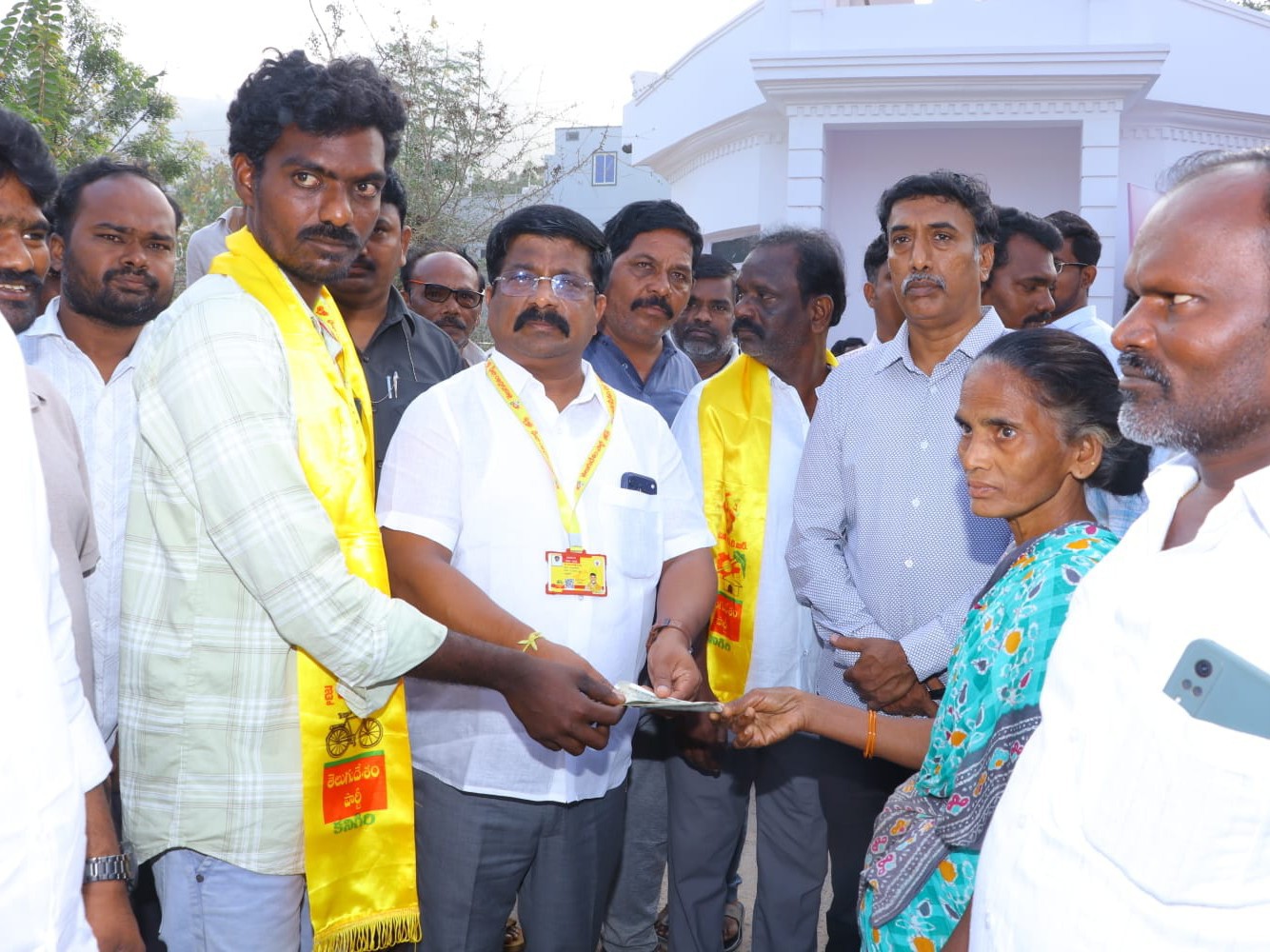 పెన్షన్లు పంపిణీ చేసిన ఎమ్మెల్యే ఉగ్ర