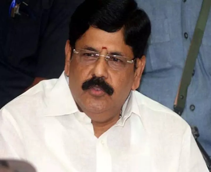 ‘ఇద్దరం కూర్చొని మాట్లాడుకుందాం’