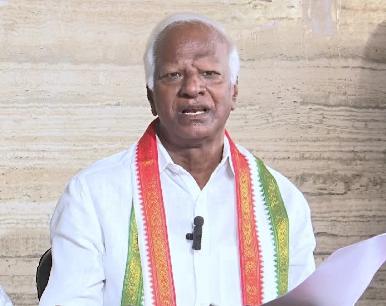 స్పీకర్ విచారణకు హాజరైన కడియం