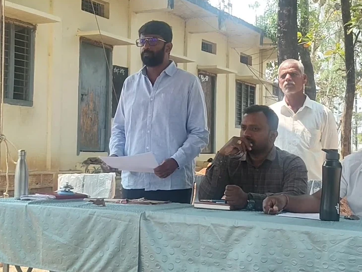 ఇసుక బహిరంగ వేలంపాట..!