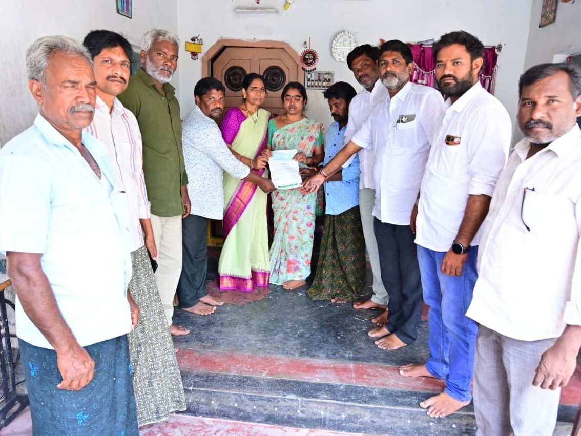 పేద ప్రజలకు CMRF ఒక వరం: బత్తుల